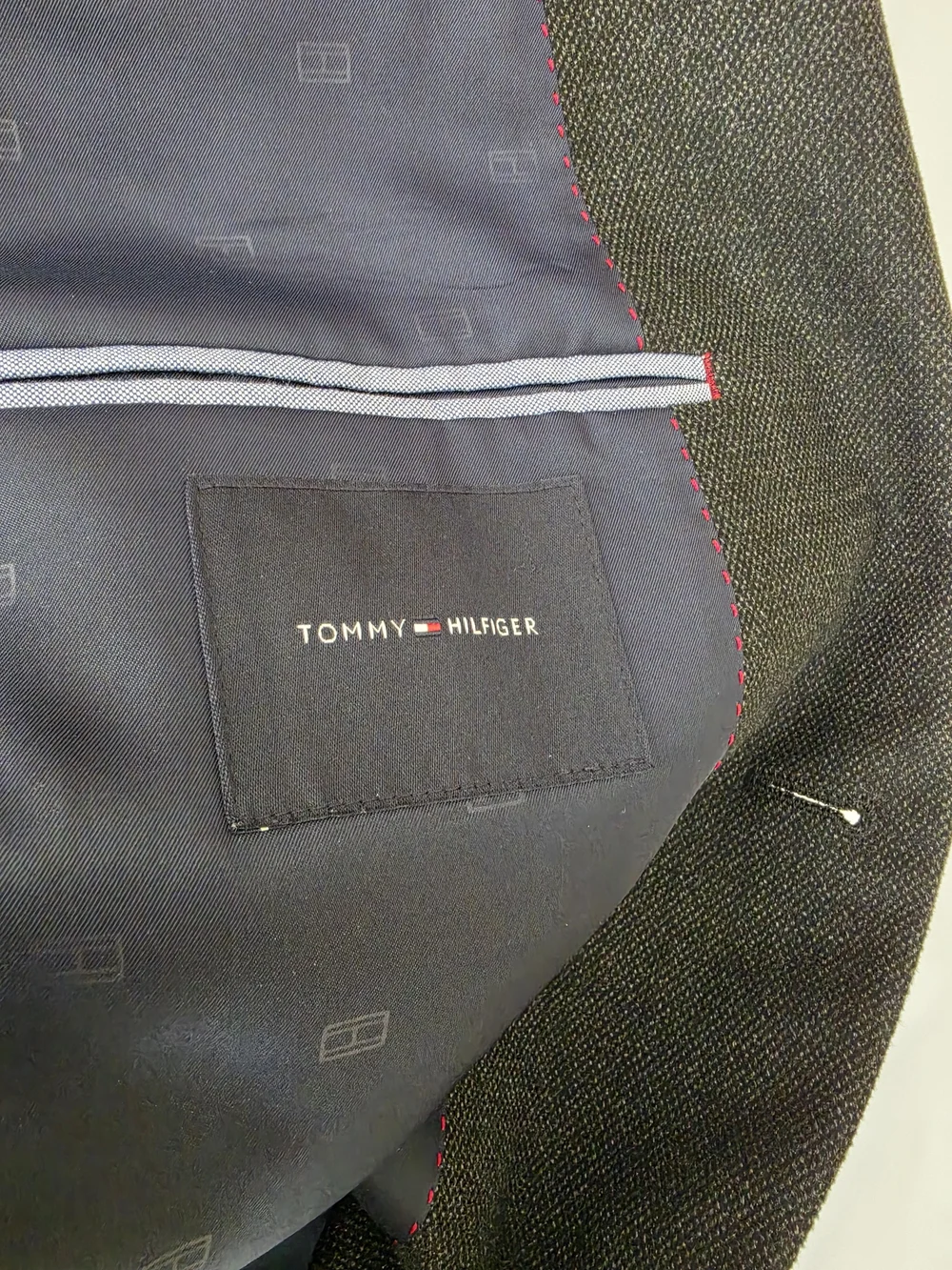 Tommy Hilfiger Charcoal Gray Two-Button Sport Coat 46R